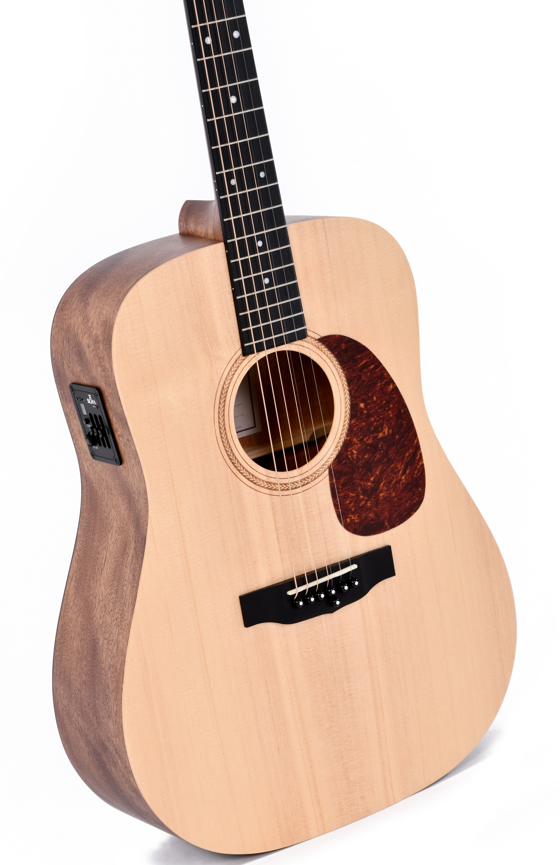 Sigma Guitars DM7E