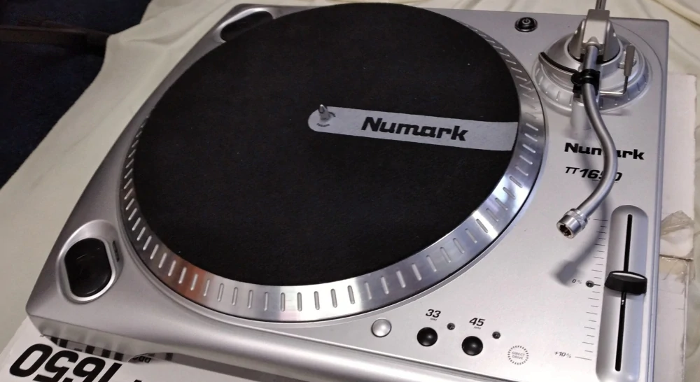 Numark TT1650