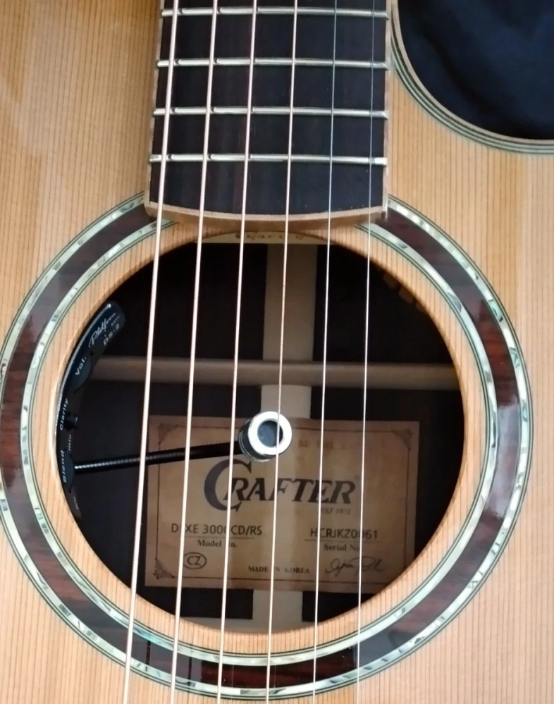 Crafter DLXE 3000 CD/RS + kufr    