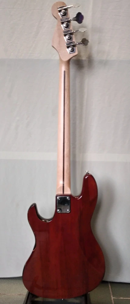 Basskytara  (Fender precission typ)