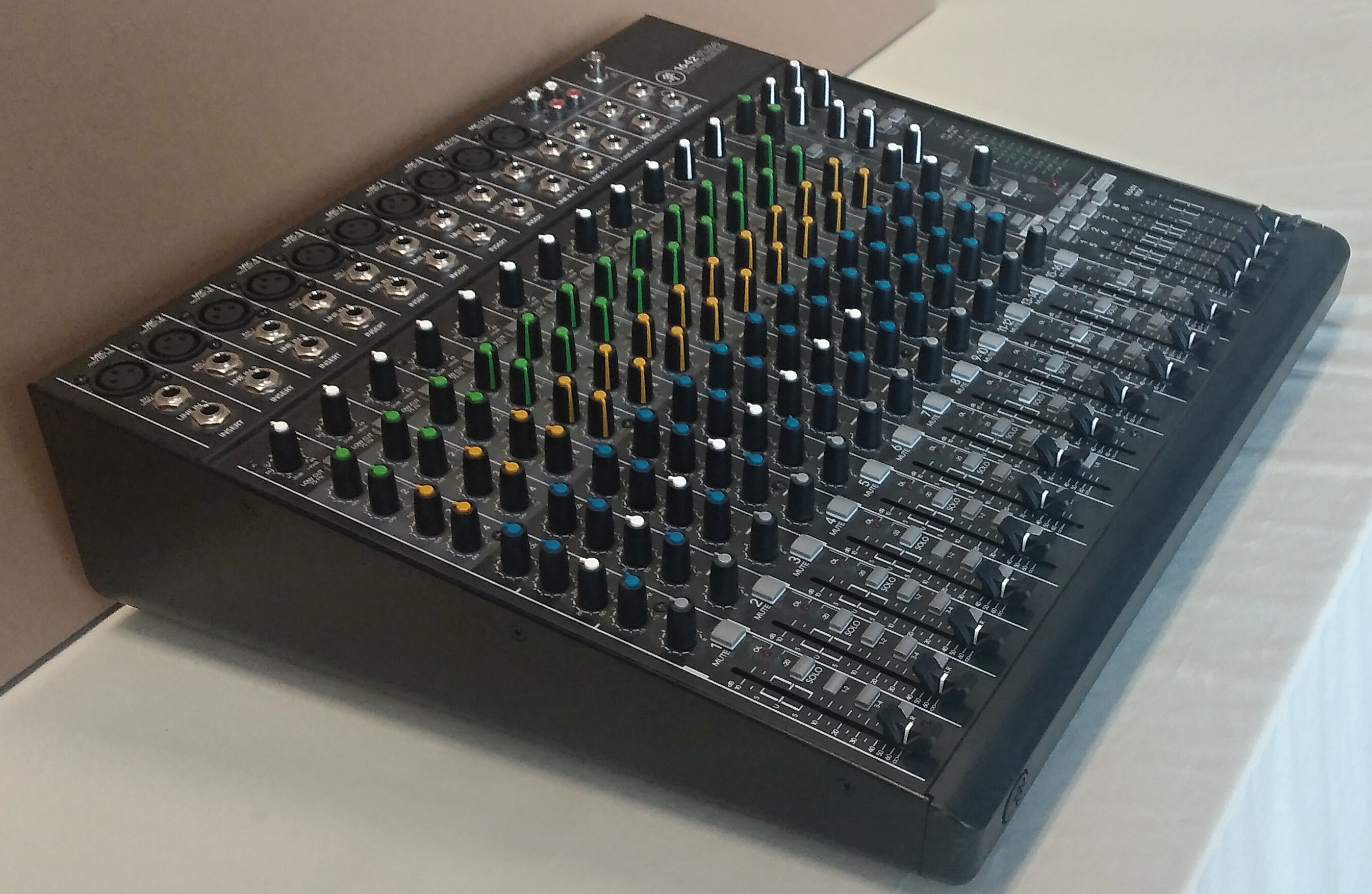 Mackie 1642 VLZ4