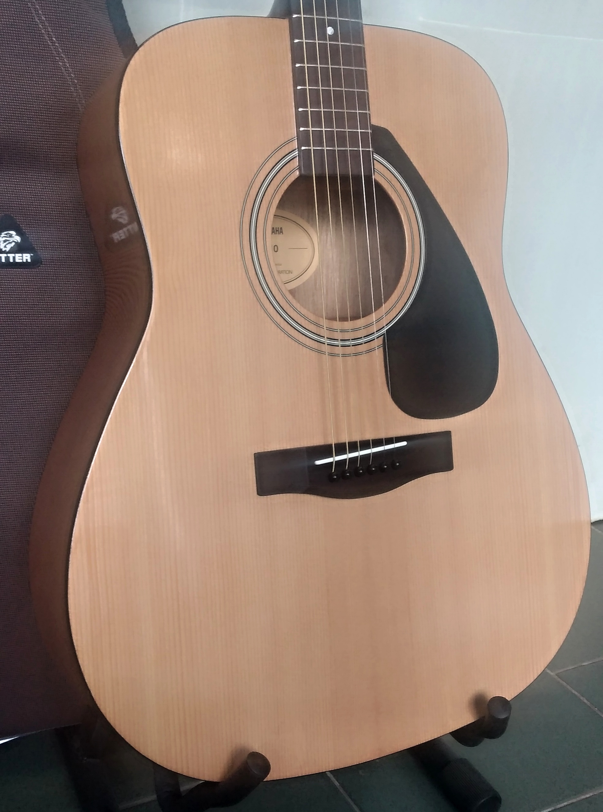 Yamaha F310 + obal Ritter
