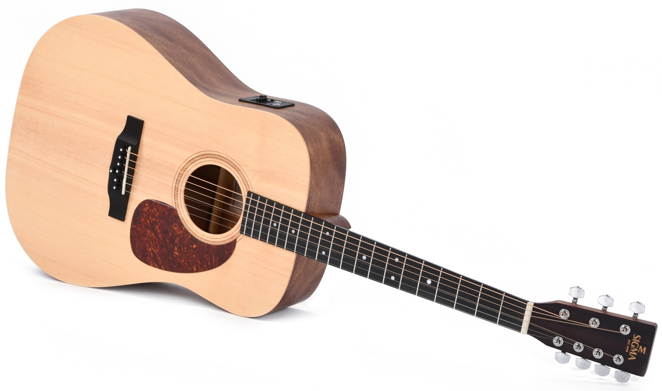 Sigma Guitars DM7E