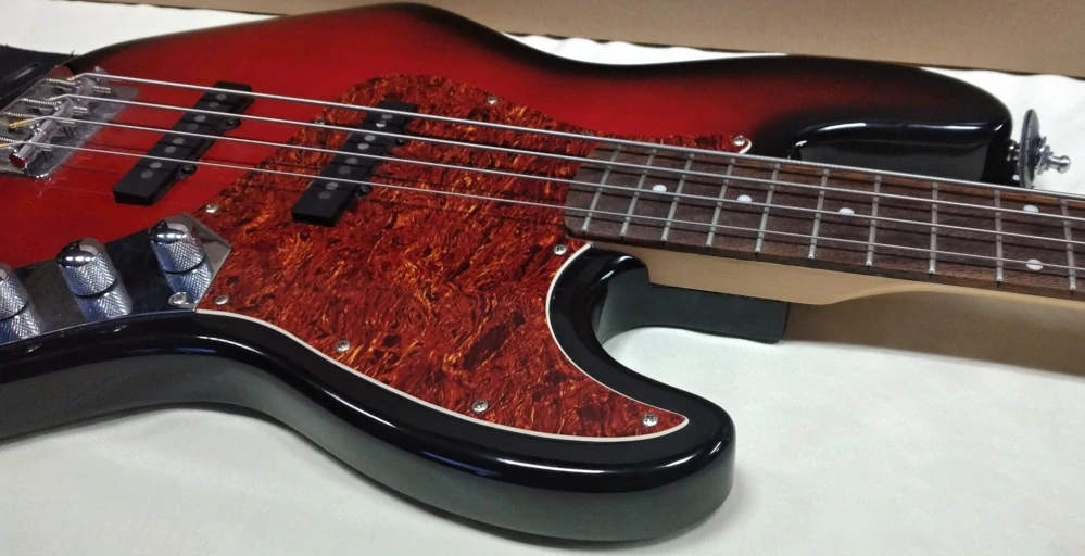 Fender Squier Standard JB