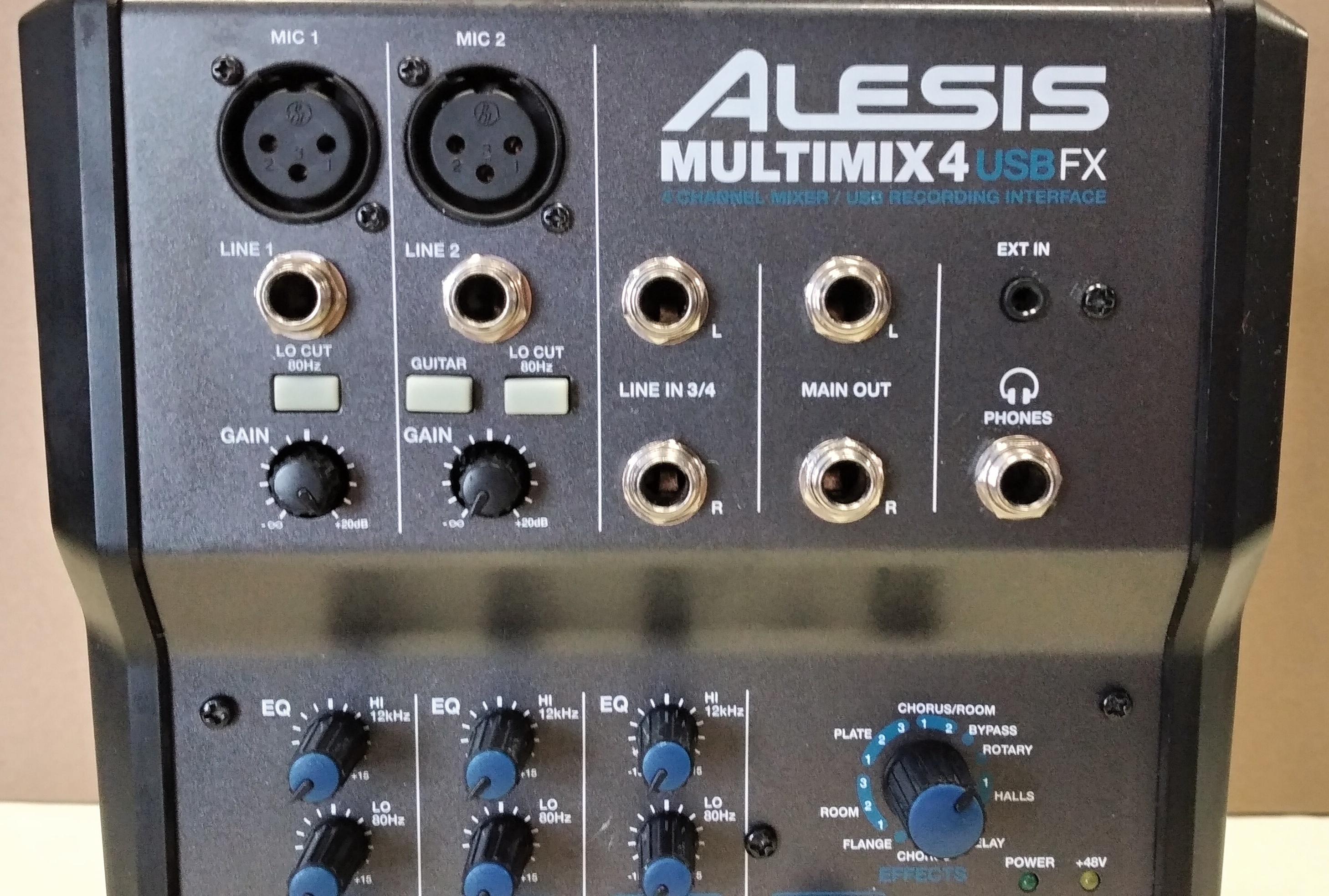 Alesis MultiMix 4 USB FX