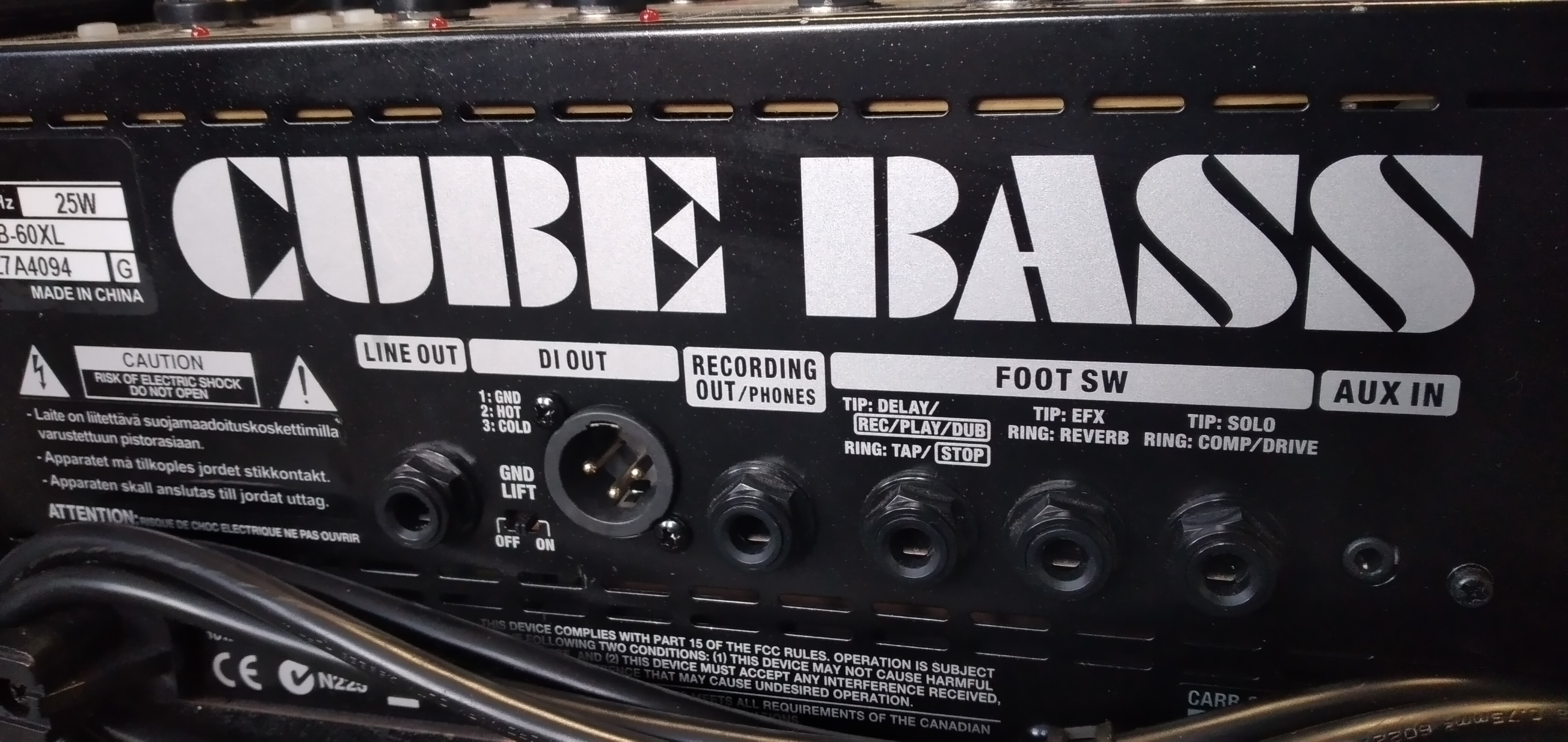 Roland Cube 60 XL BASS+ obal+3 x switch
