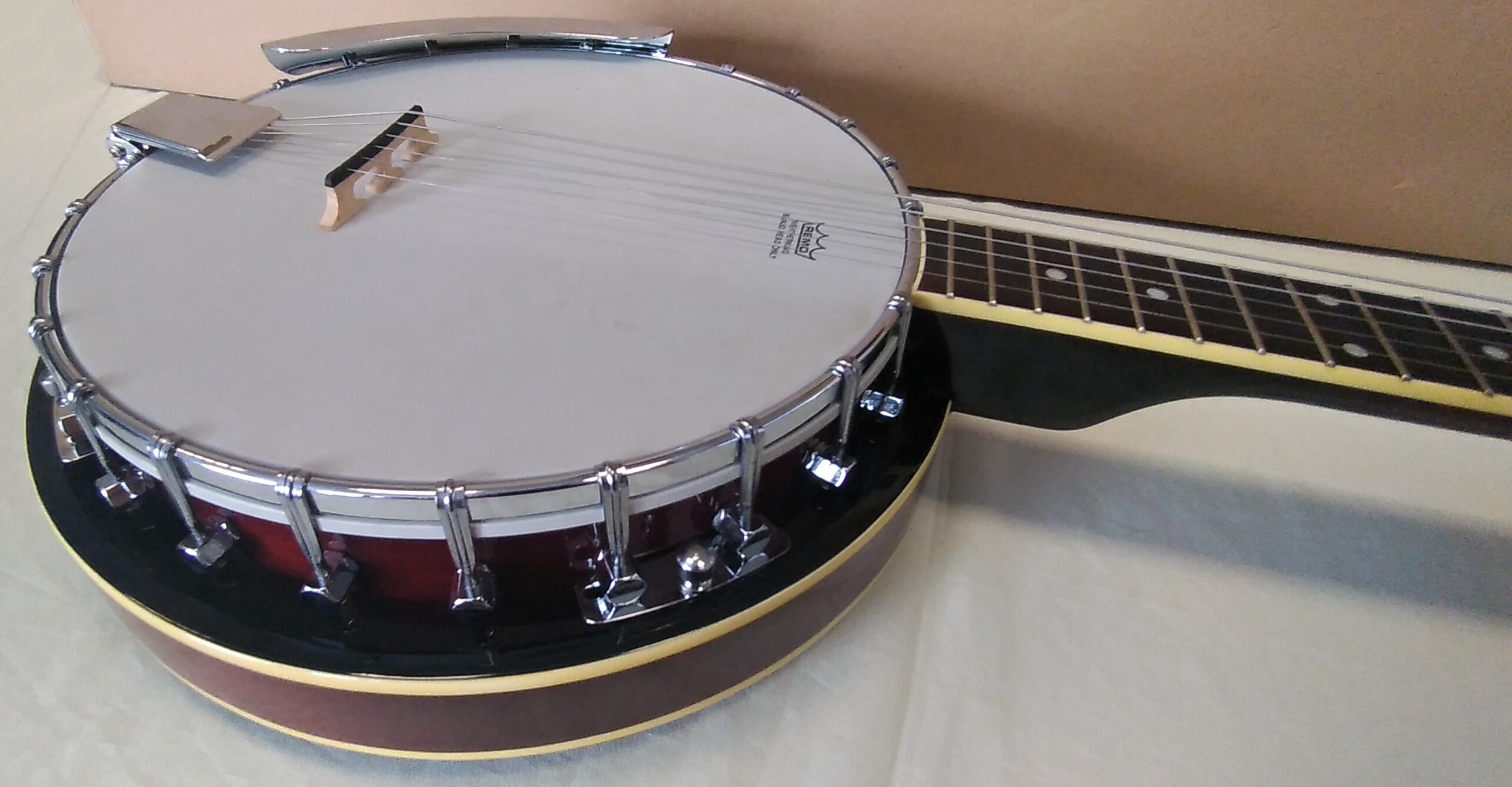 Aria - banjo bez označení