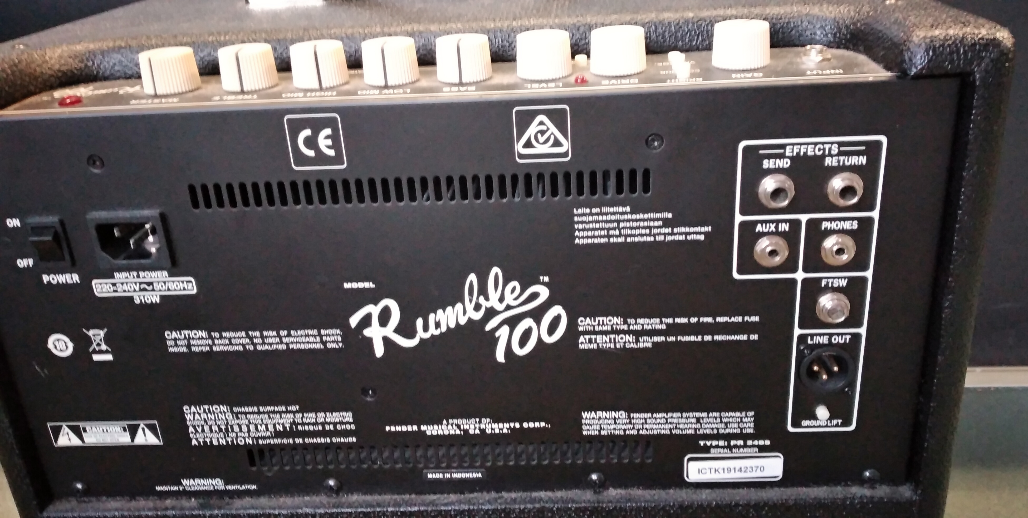 Fender Rumble 100