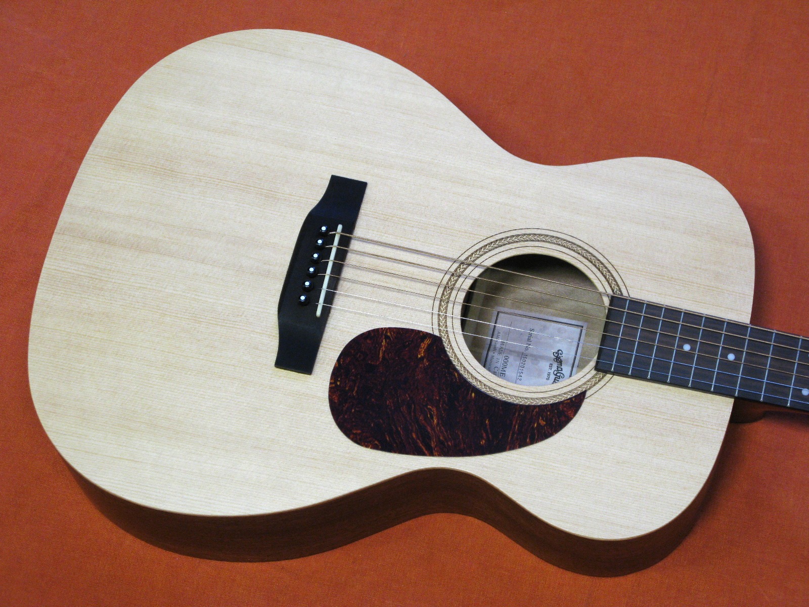 Sigma Guitars 000ME