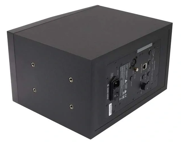 ADAM AUDIO A7V