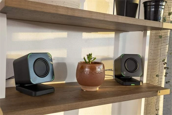 MACKIE CR2-X CUBE