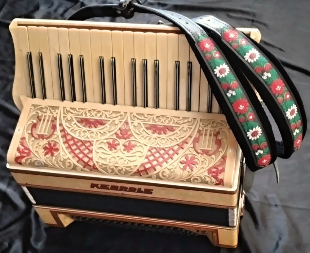 Akordeon KEBRLE
