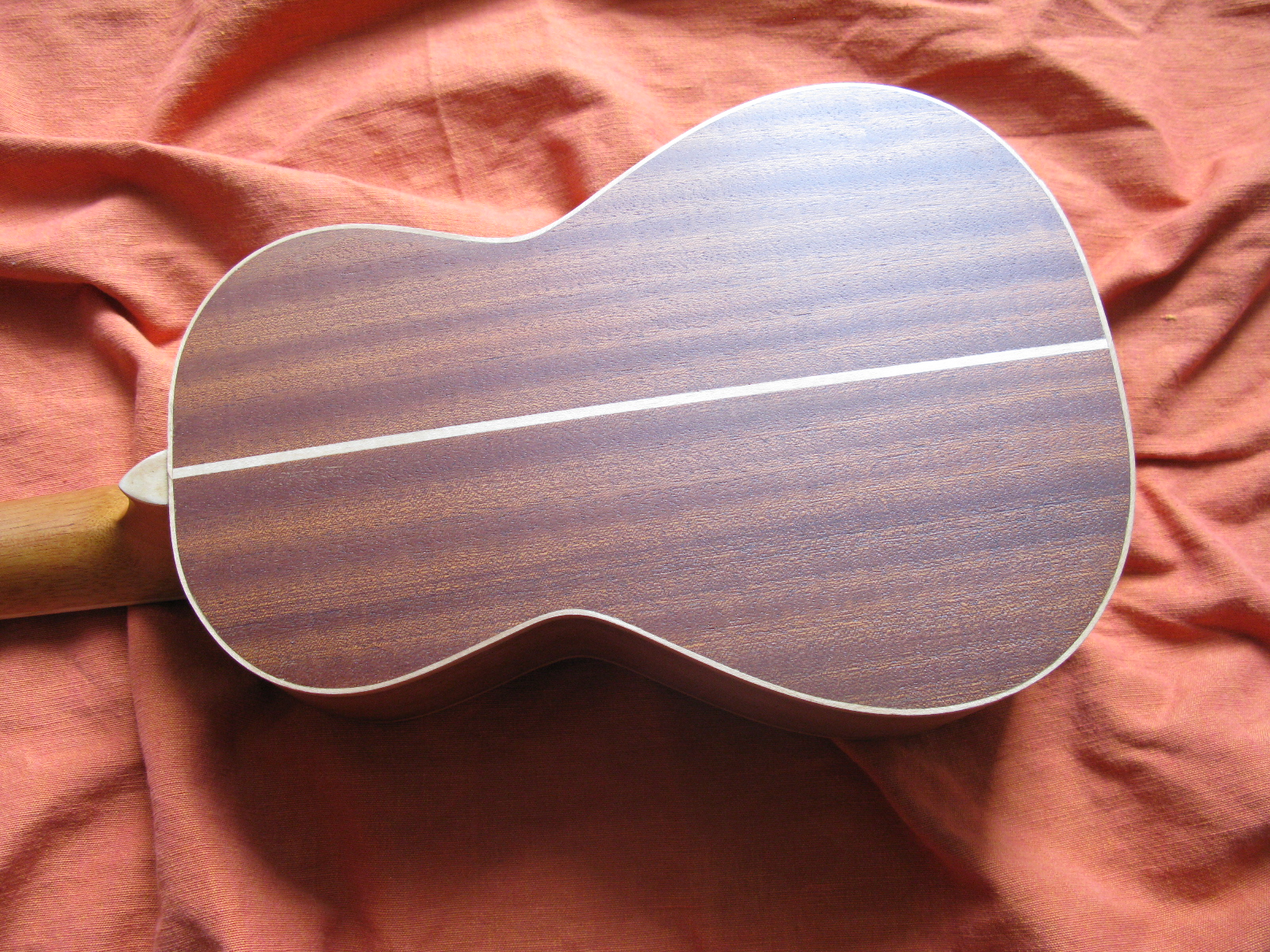 Java by Tanglewood TUJ2  