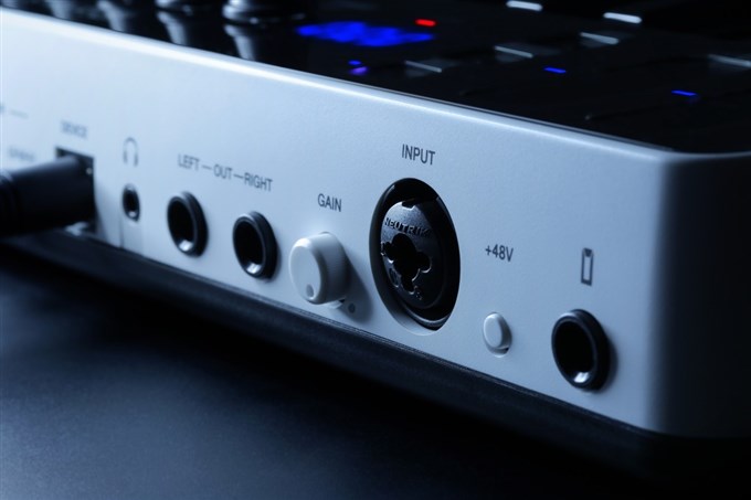 IK Multimedia iRig Keys I/O 25