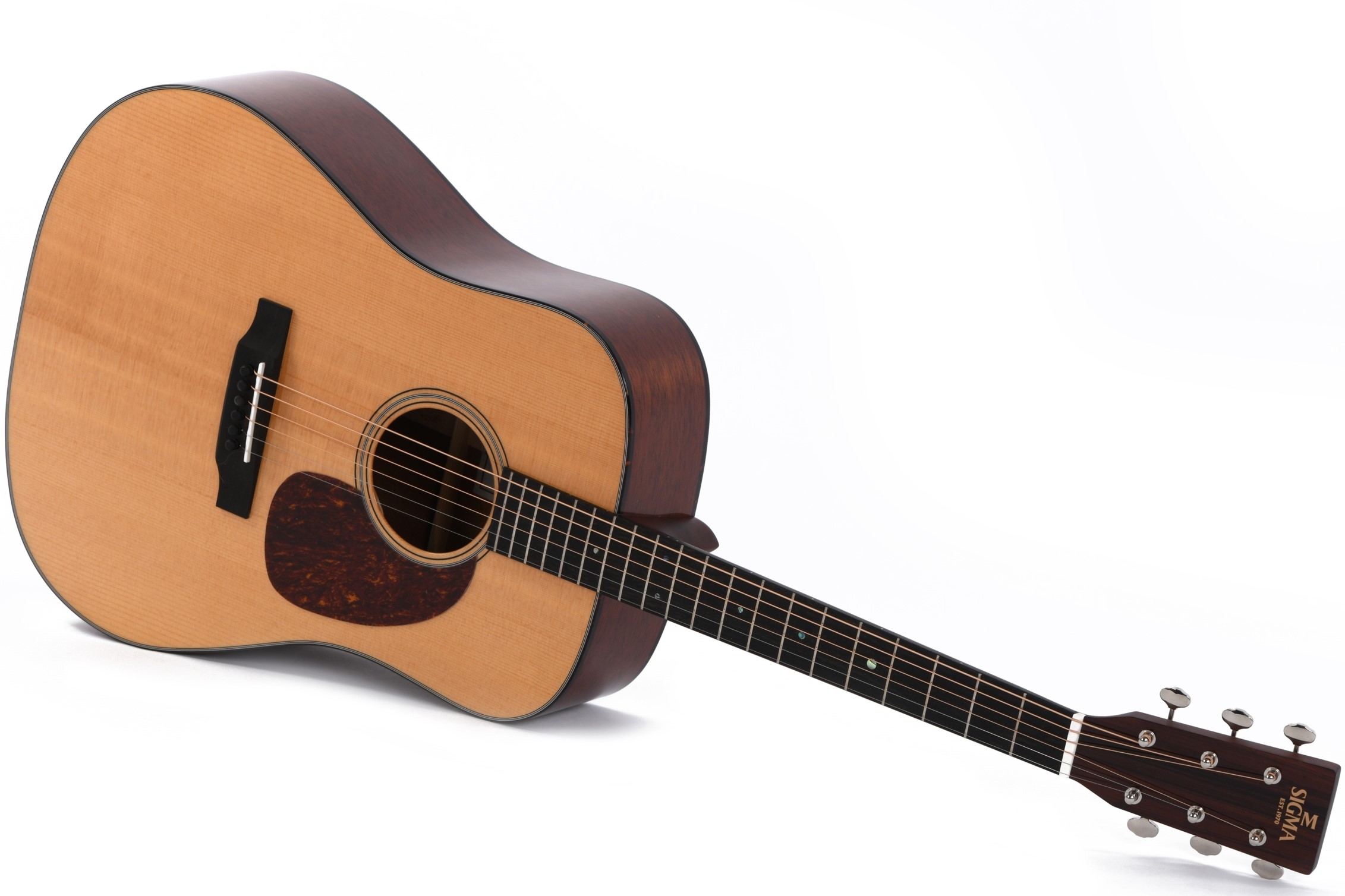 Sigma Guitars SDM-18 