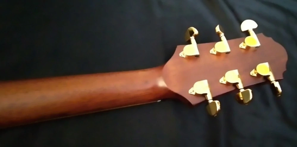 Crafter DLXE 3000 CD/RS + kufr    