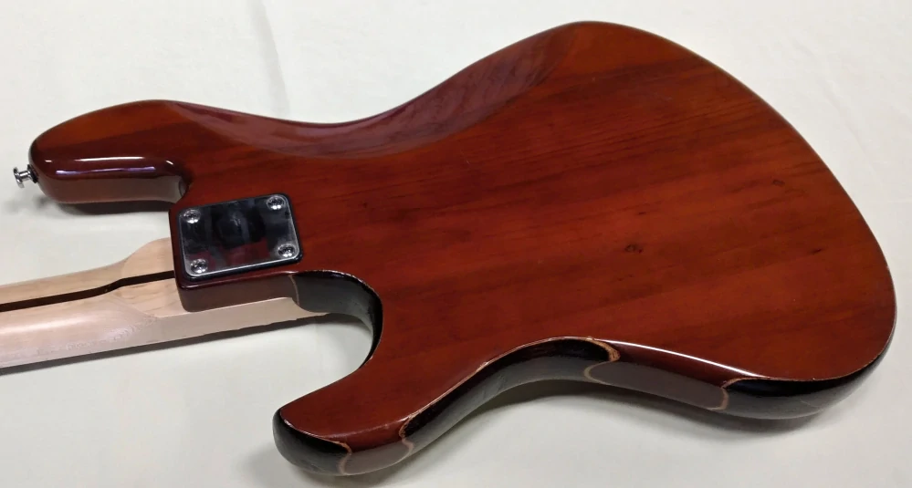 Basskytara  (Fender precission typ)