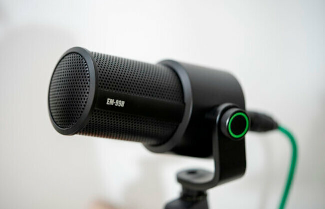 Mackie EM-99B