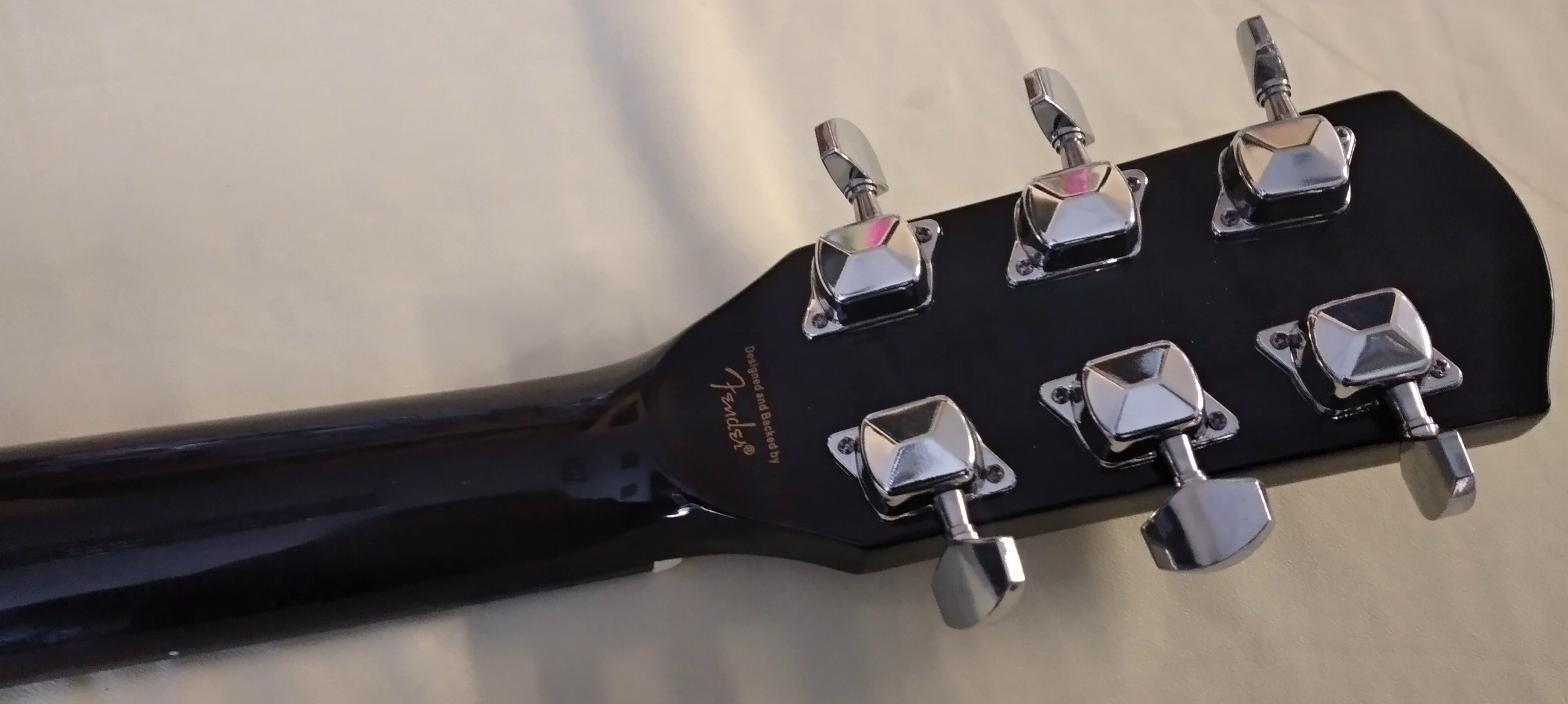 Squier SA-105