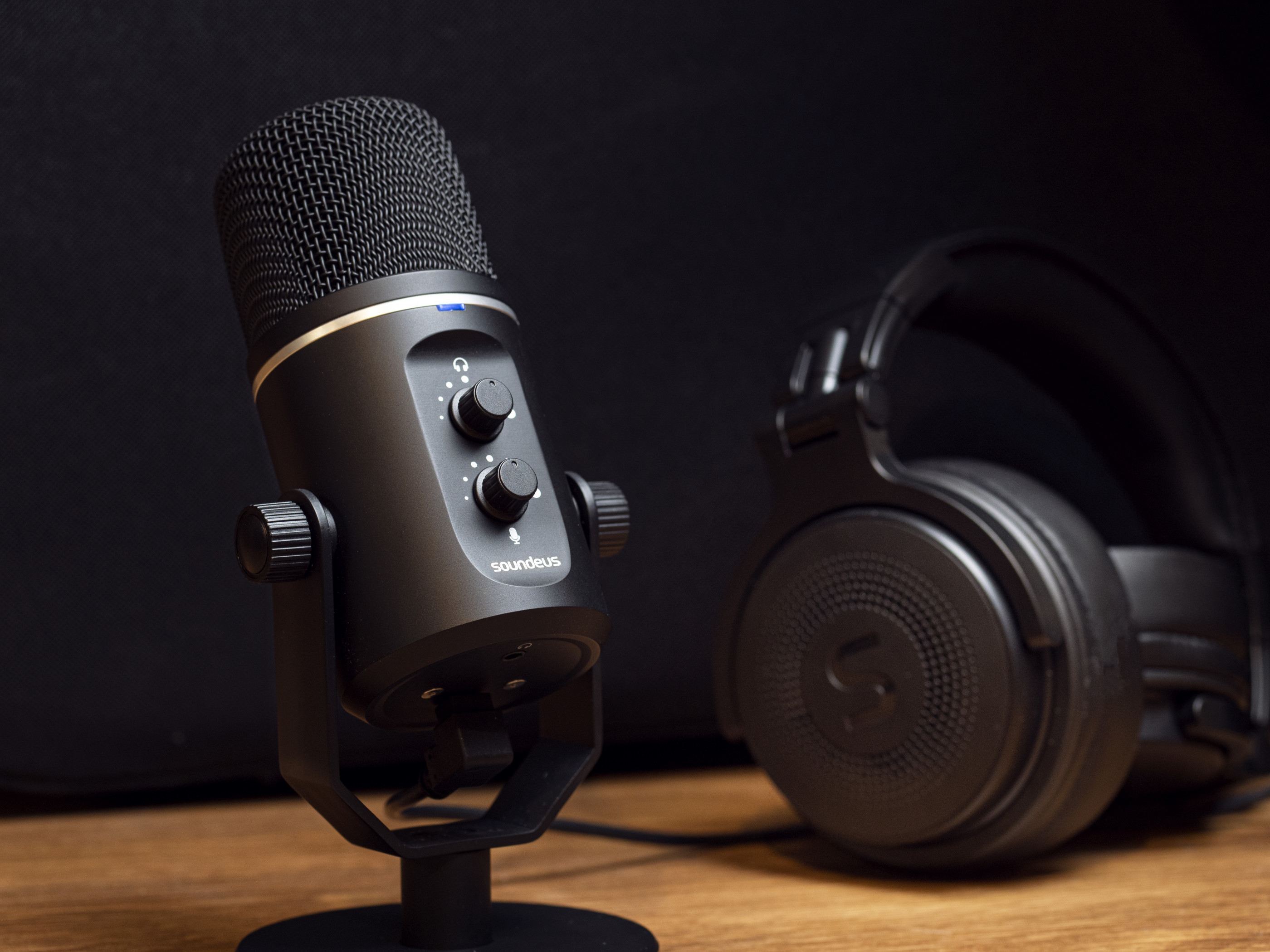 SOUNDEUS Desktop Mic 01