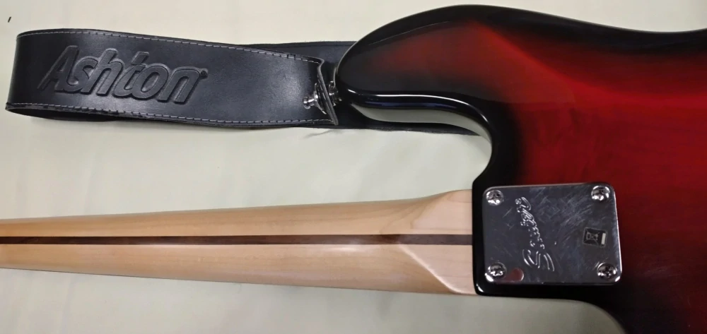 Fender Squier Standard JB