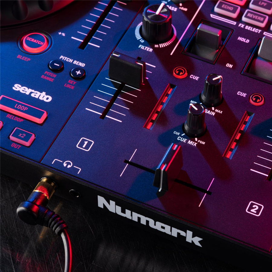 Numark Mixtrack Pro FX